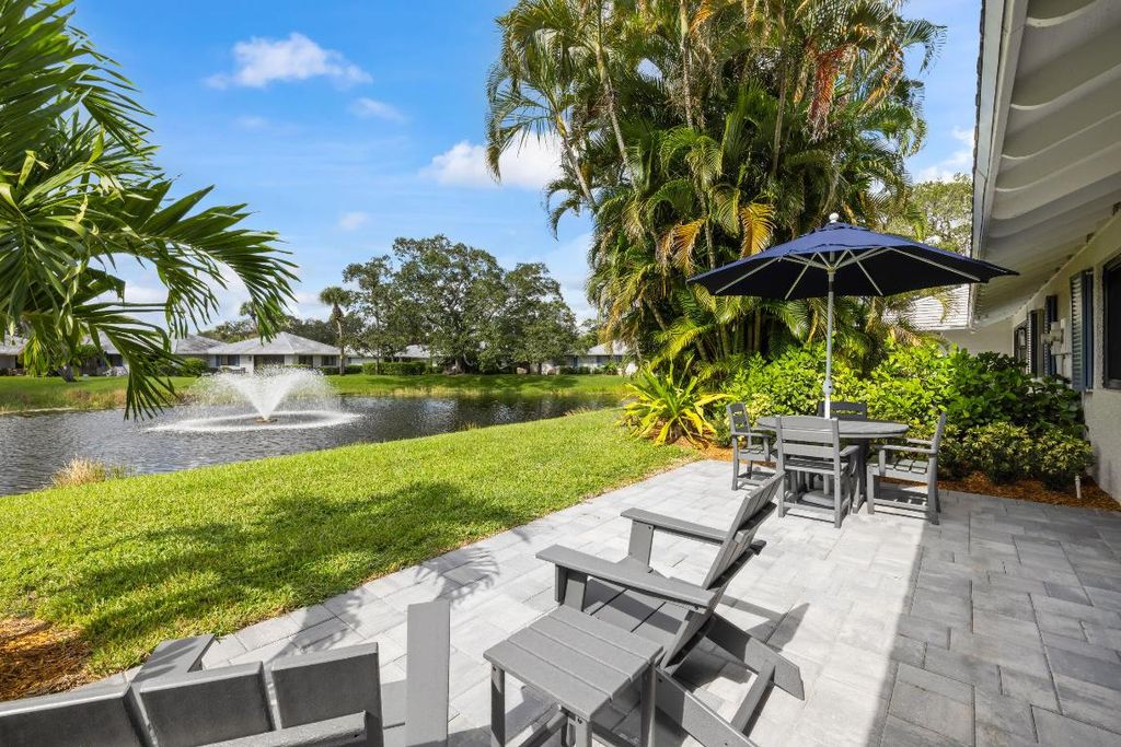 Photo of 206 Club Drive, Palm Beach Gardens, FL 33418 (MLS # R11140113)