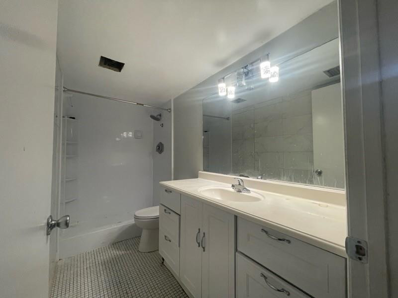 INVERWOOD CONDO - Residential