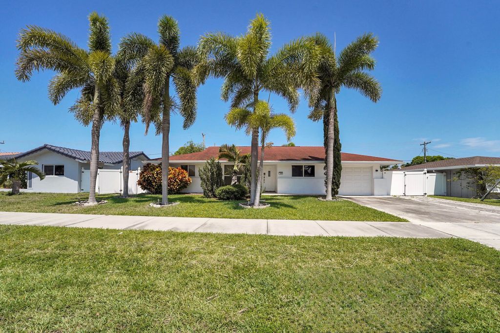 Photo of 600 NW 12th Avenue, Boca Raton, FL 33486 (MLS # B26026973)