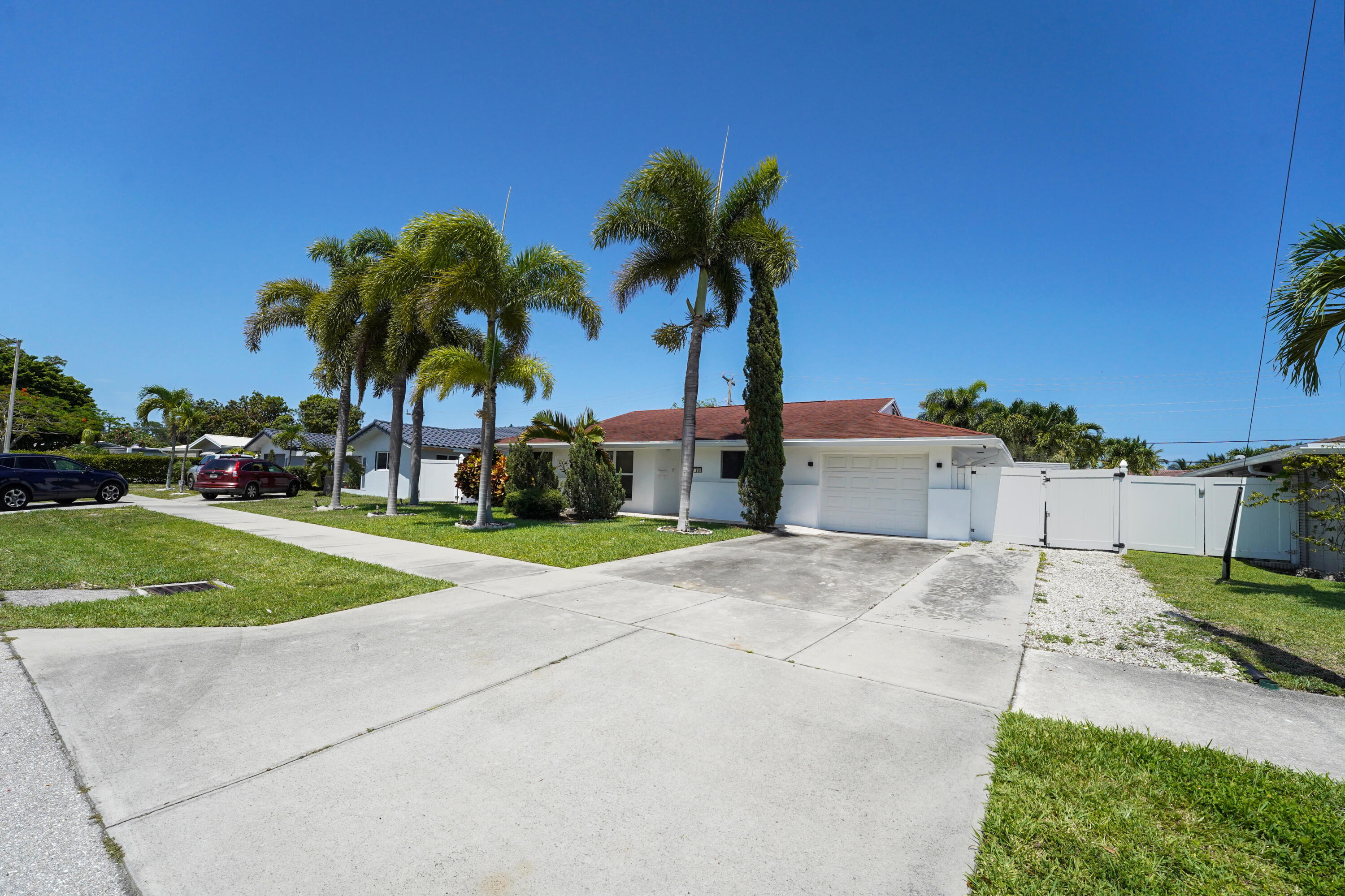 COUNTRY CLUB VILLAGE SEC A - Residential Lease