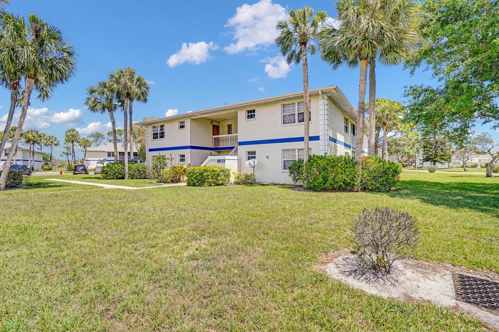 Photo of 1514 SE Royal Green Circle #I-203, Port Saint Lucie, FL 34952 (MLS # R11145642)
