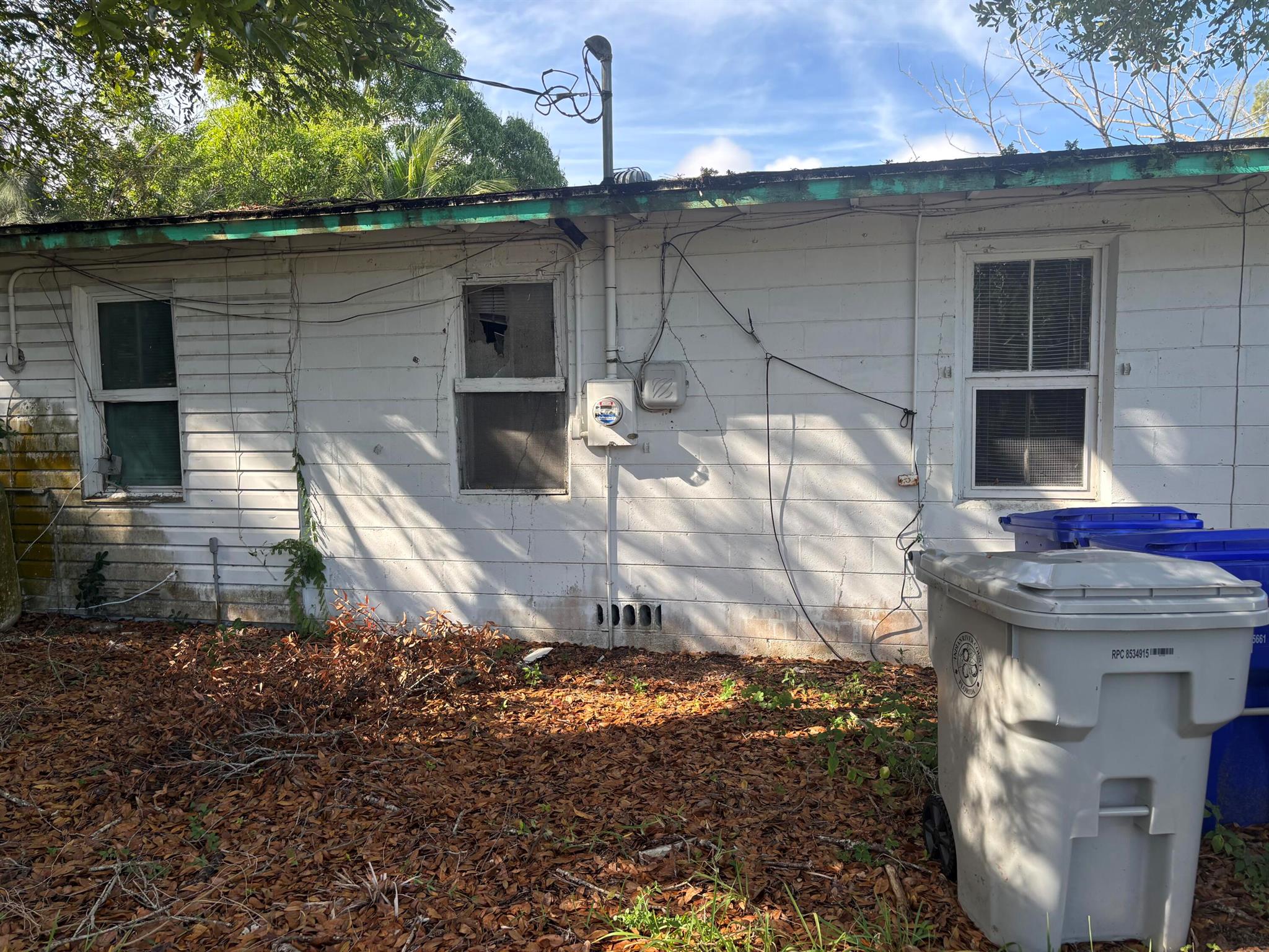 W E GEOFFREYS - Residential