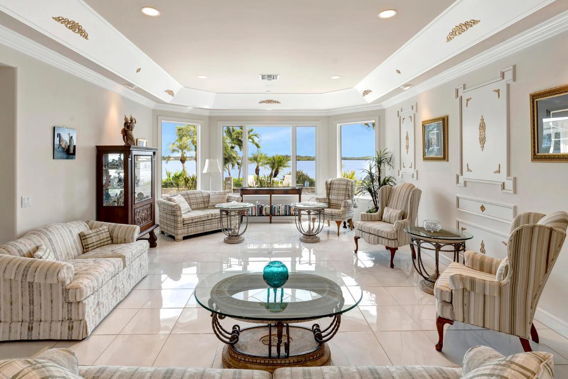 5200 Saint Andrews Island Drive, Vero Beach, FL, 32967/$4,300,000 2 5200 Saint Andrews Island Drive