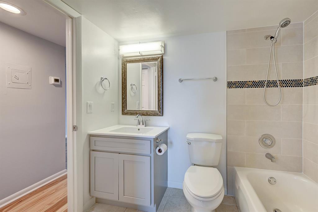 RIVER KEY CONDO - Residential Lease