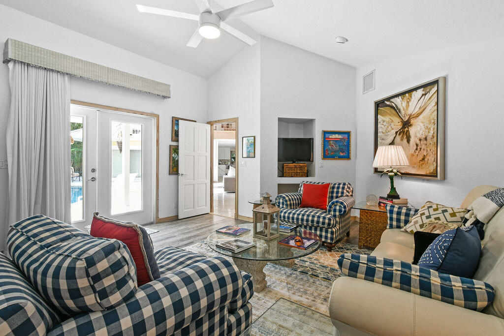 PALM HARBOR - Residential