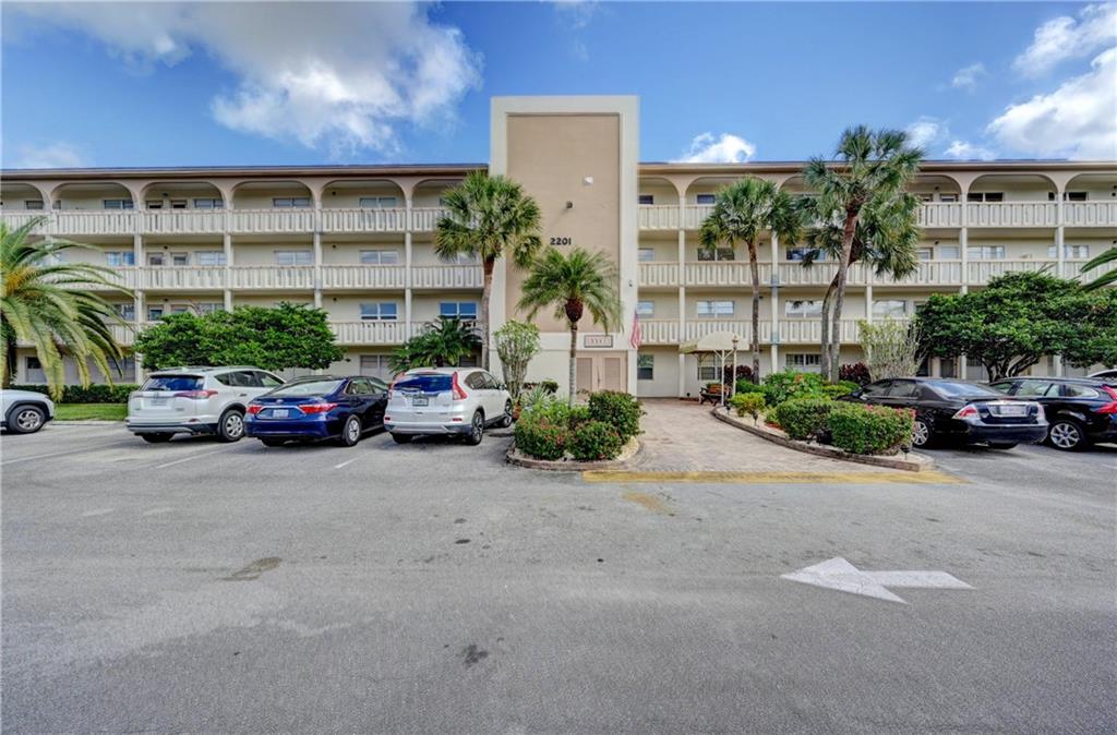 WYNMOOR VILLAGE - Residential