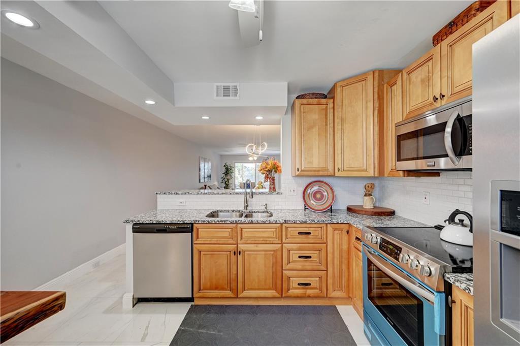 WYNMOOR VILLAGE - Residential