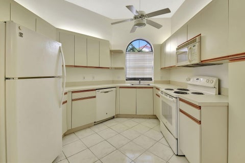 Tiny photo for 5195 Europa Drive #M, Boynton Beach, FL 33437 (MLS # B26089405)