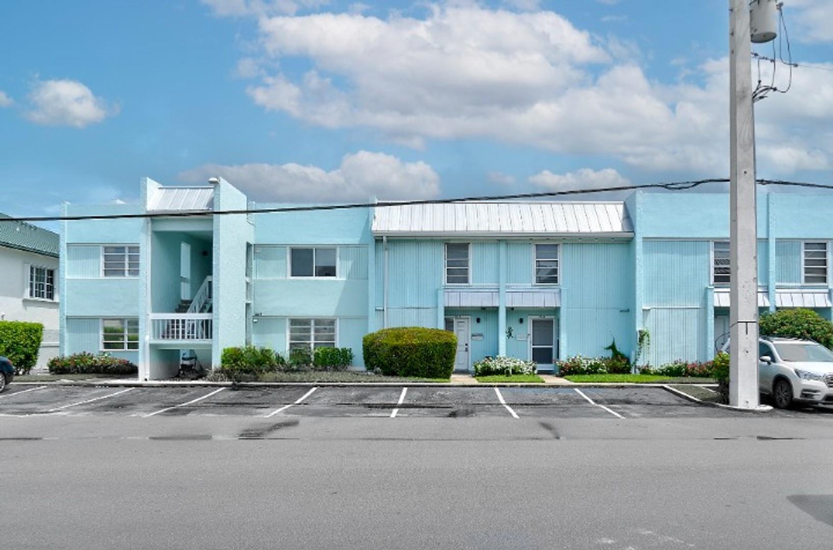 ***AVAILABLE NOW***WELCOME HOME TO THIS VERY SPACIOUS FIRST FLOOR UNIT IN THE HEART OF LIGHTHOUSE POINT! BEAUTIFUL "WOOD LOOK" TILE THROUGHOUT, FRESHLY PAINTED, GRANITE COUNTERTOPS, WASHER & DRYER IN UNIT, SLIDING DOORS FROM DINING ROOM OUT TO PATIO, PARK AT YOUR FRONT DOOR! PETS OK WITH LANDLORD APPROVAL - $40/M PER APPROVED PET! ONE PARKING SPACE - TENANT PAYS ELECTRIC & WATER - THIS IS A MUST SEE UNIT, WALKING DISTANCE TO PUBLIX, RESTAURANTS, COFFEE SHOPS, POST OFFICE & MORE!