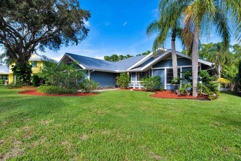 Photo of 10510 SE Jupiter Narrows Drive, Hobe Sound, FL 33455 (MLS # R11094868)