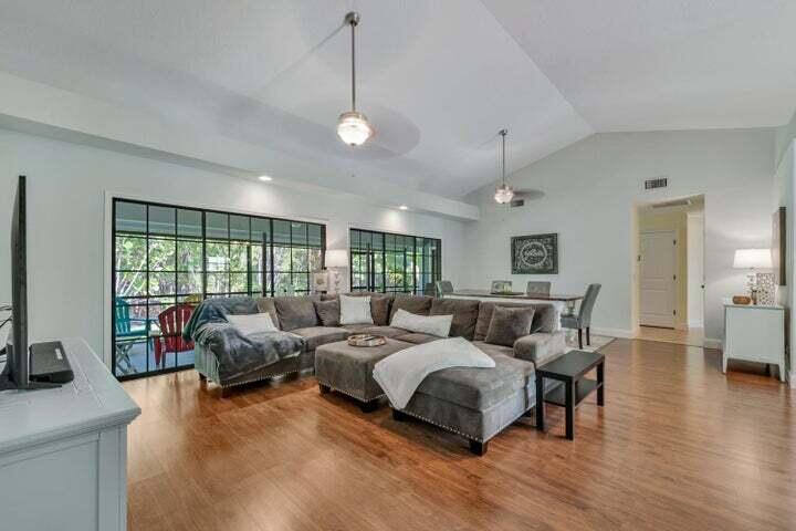 10510 SE Jupiter Narrows Drive