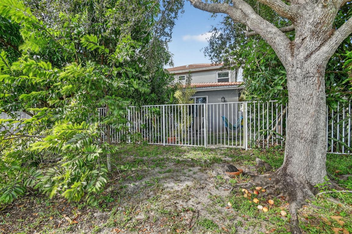 HYPOLUXO HAVERHILL PUD 2 - Residential