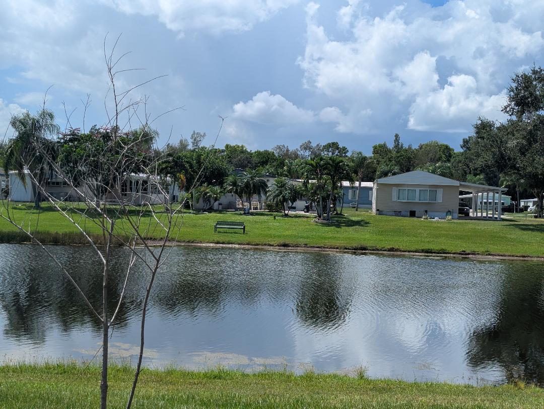 SPANISH LAKES GOLF VILLAG - Residential Lease