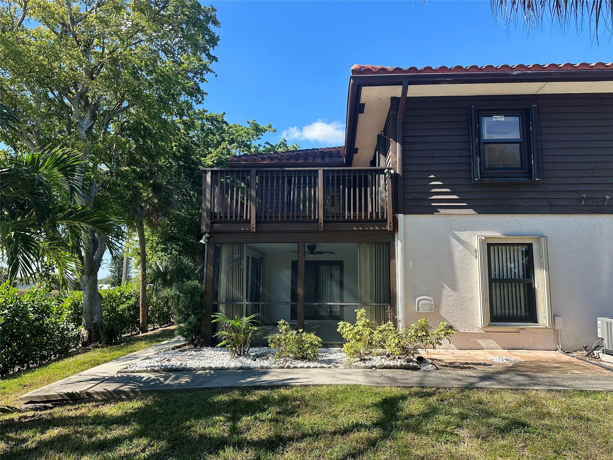 PALM HILL - Residential Lease