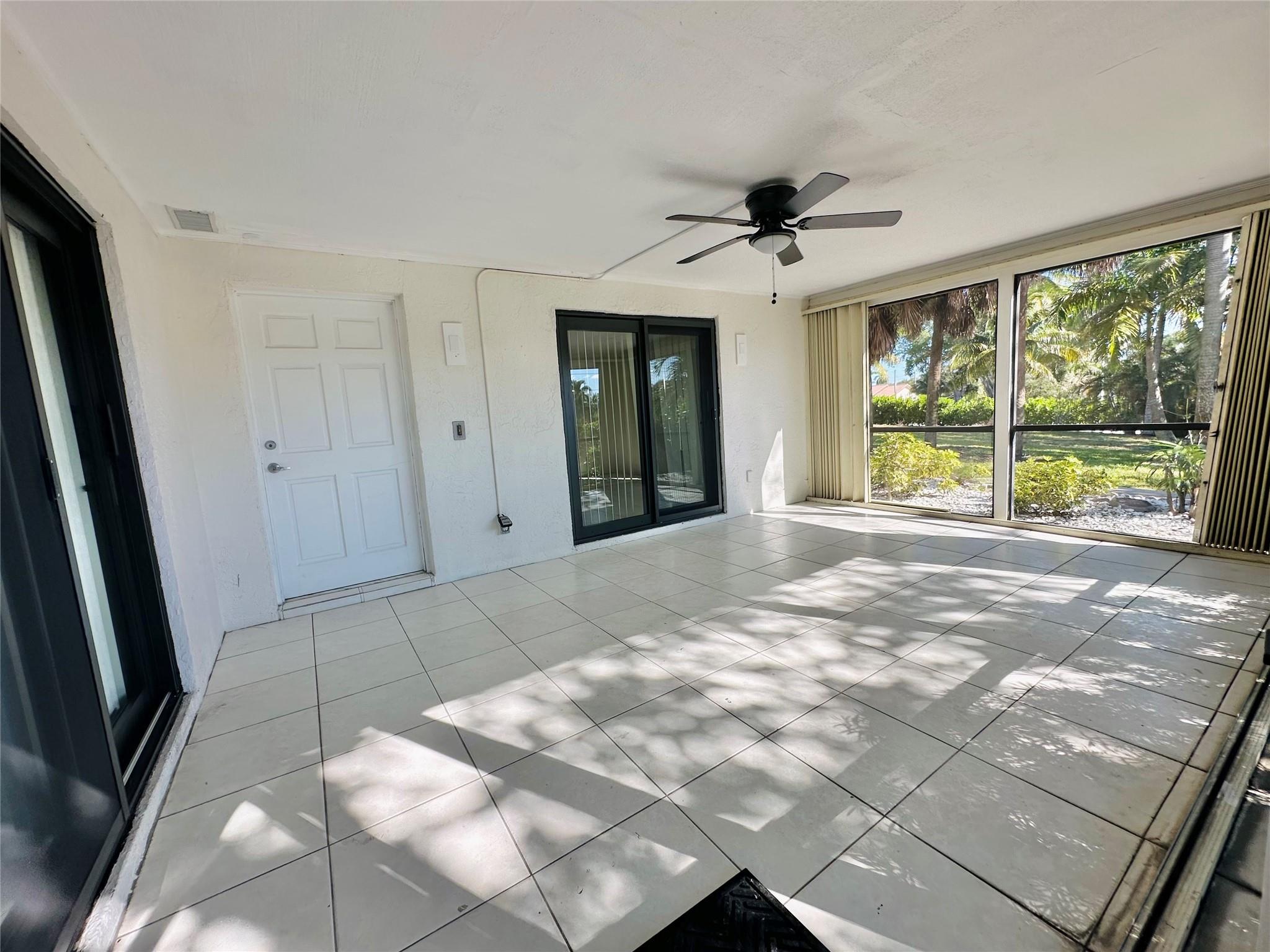 PALM HILL - Residential Lease