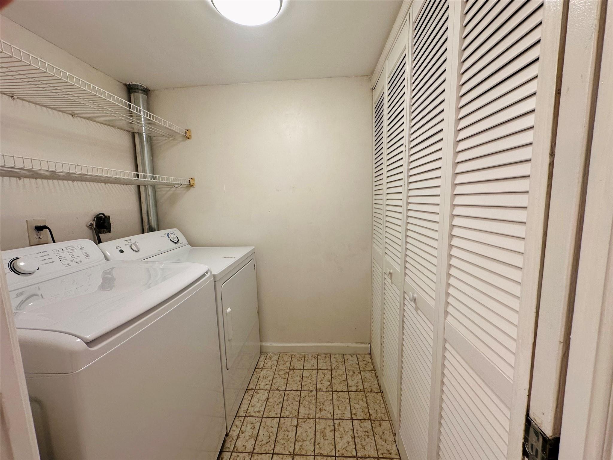 PALM HILL - Residential Lease