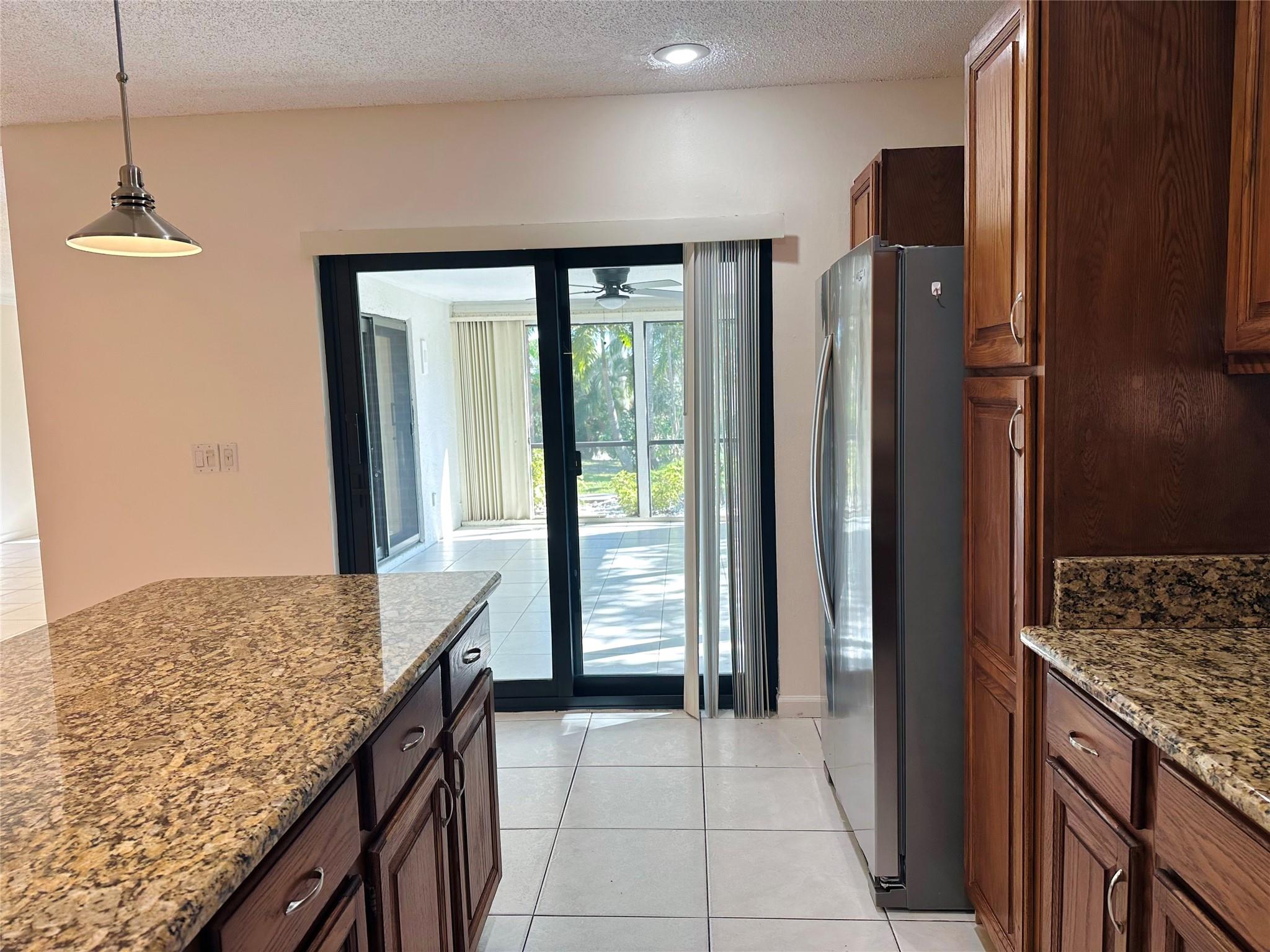 PALM HILL - Residential Lease