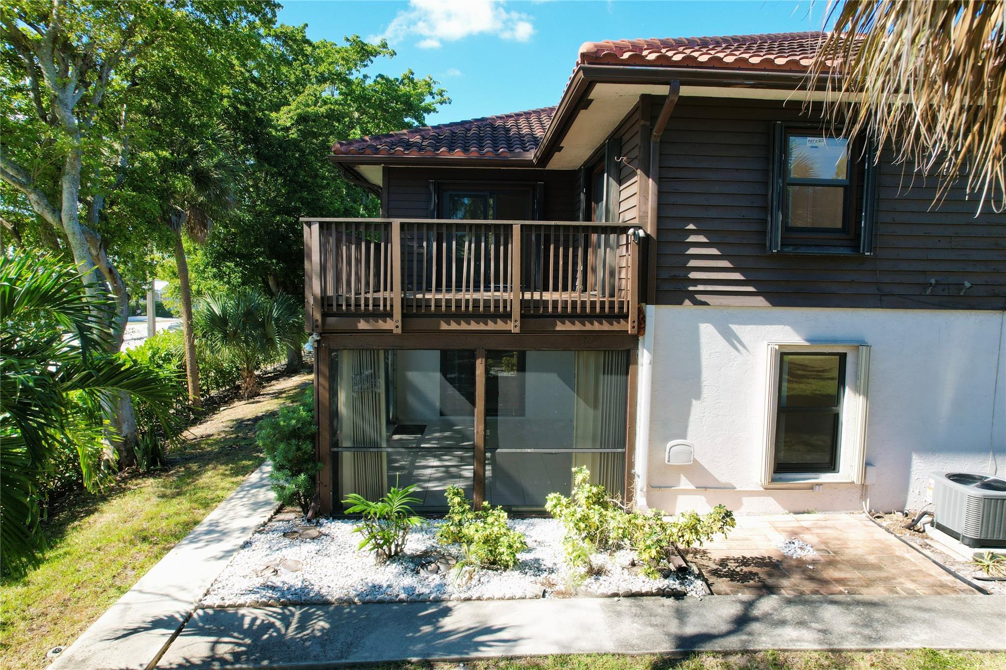 PALM HILL - Residential Lease