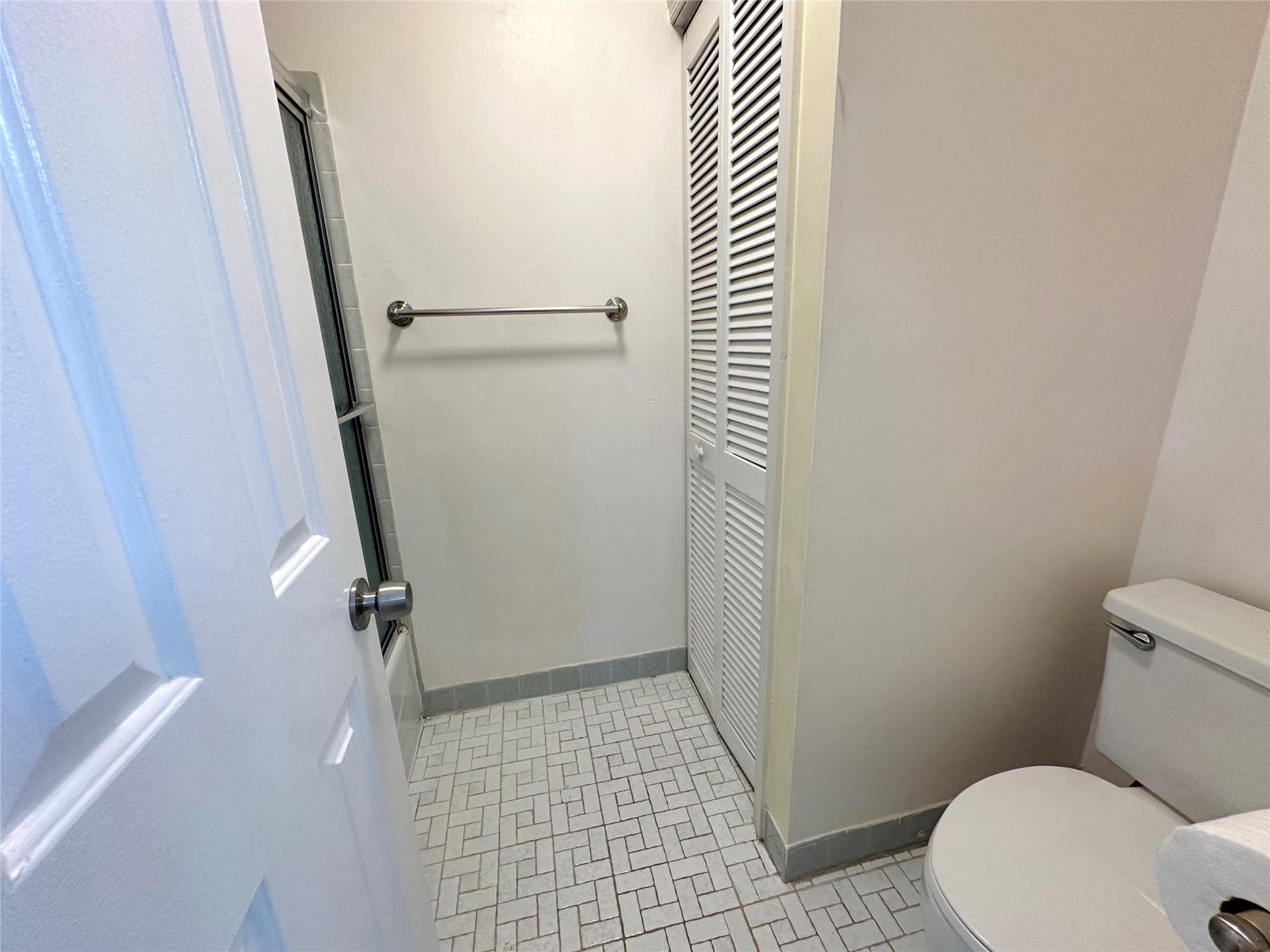 PALM HILL - Residential Lease