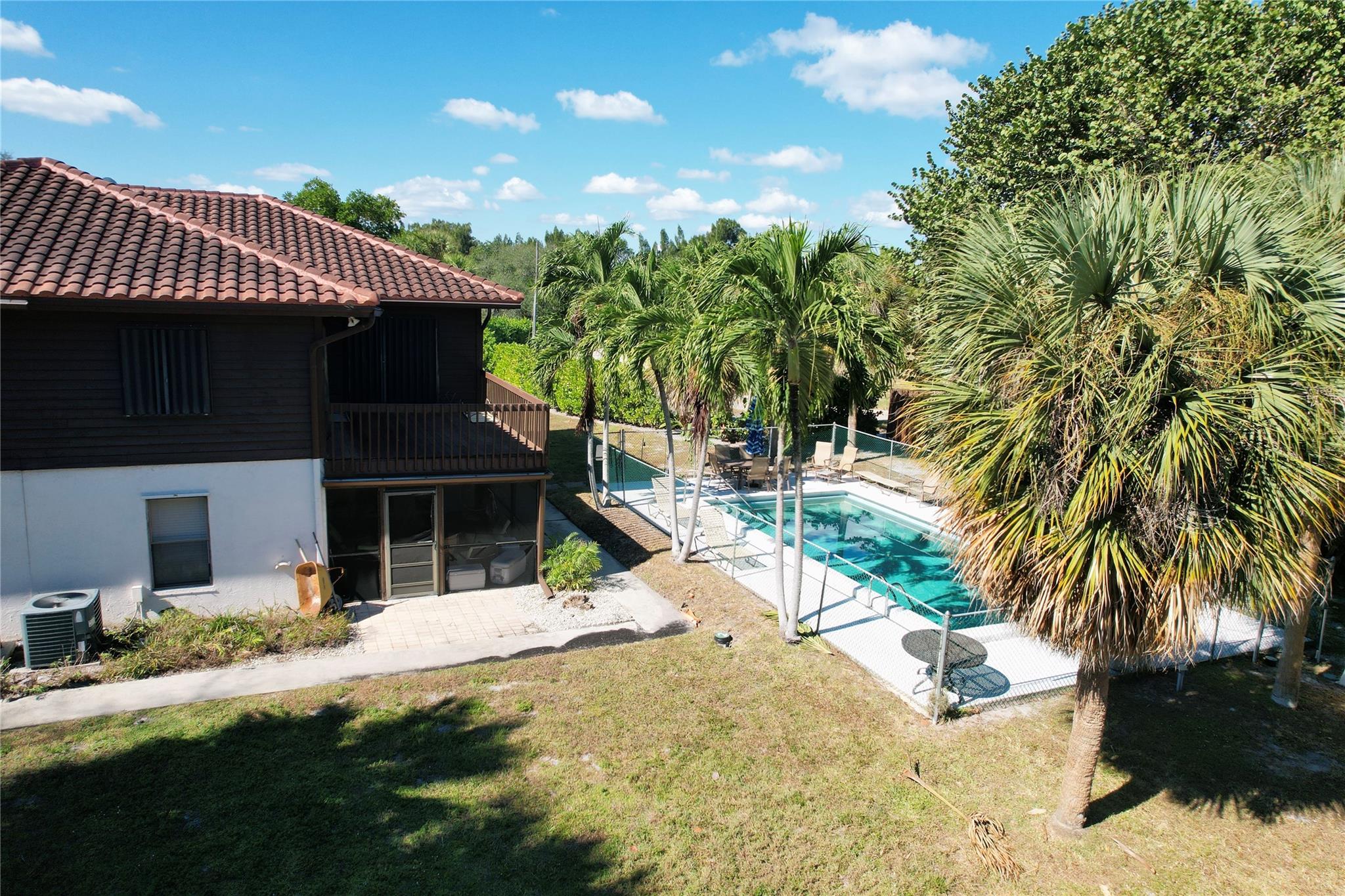 PALM HILL - Residential Lease