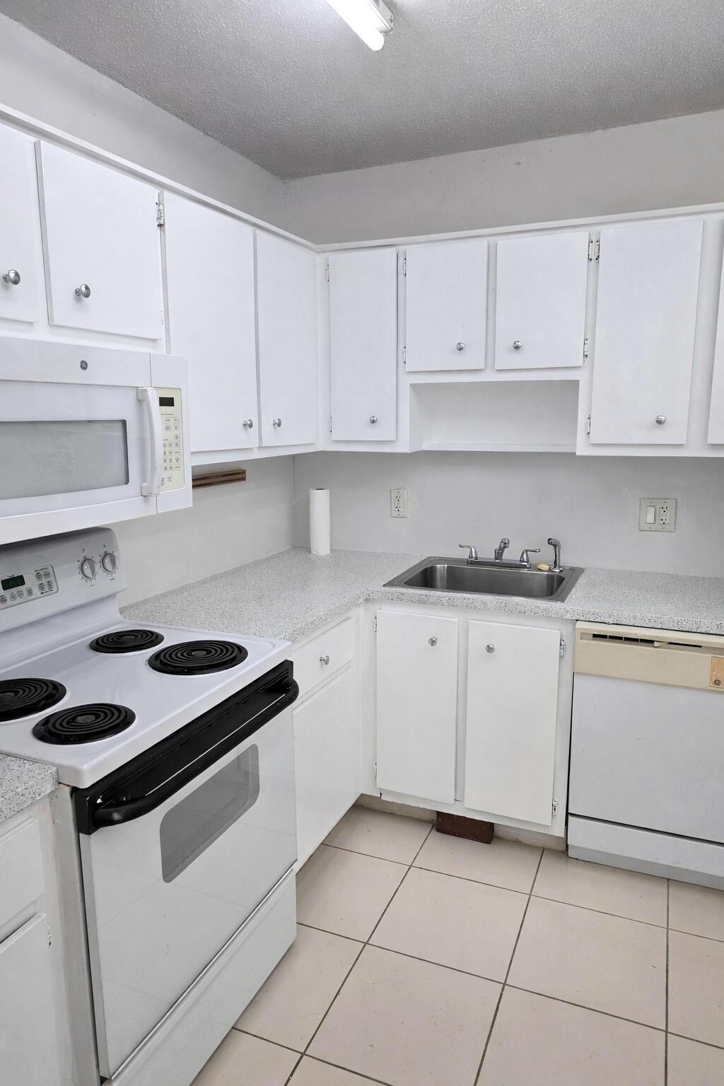 COCO CAY CONDO - Residential