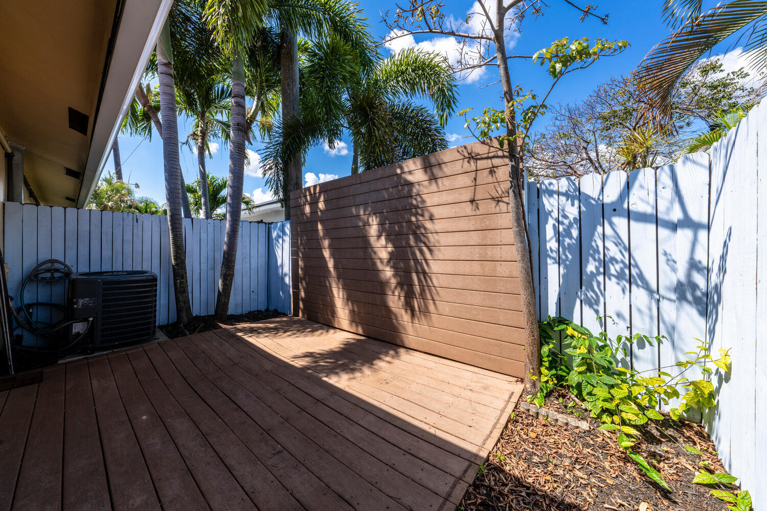 LAS BRISAS VILLAS CONDO - Residential