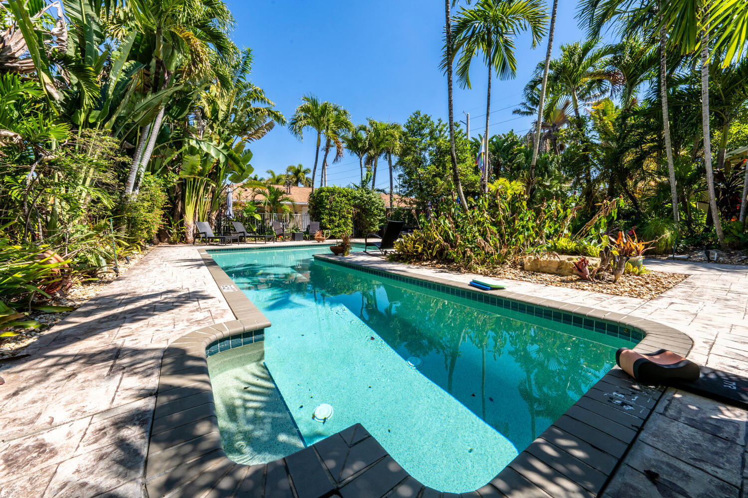 LAS BRISAS VILLAS CONDO - Residential