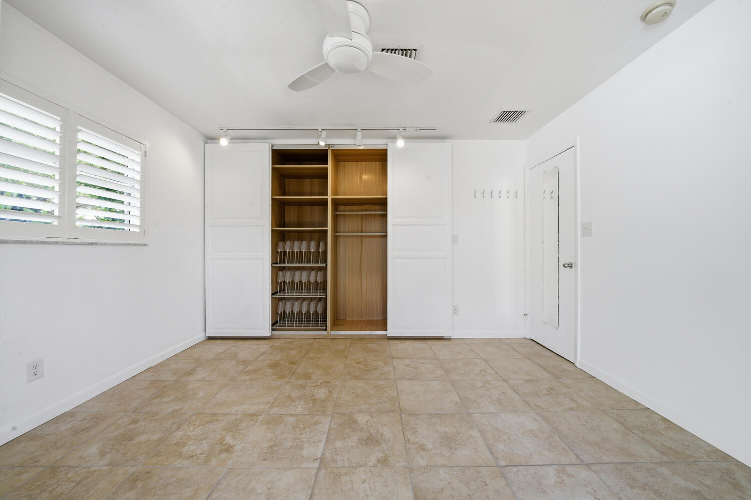 LAS BRISAS VILLAS CONDO - Residential