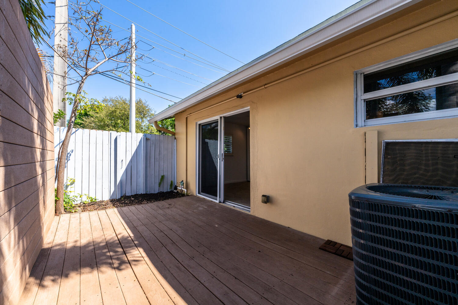 LAS BRISAS VILLAS CONDO - Residential