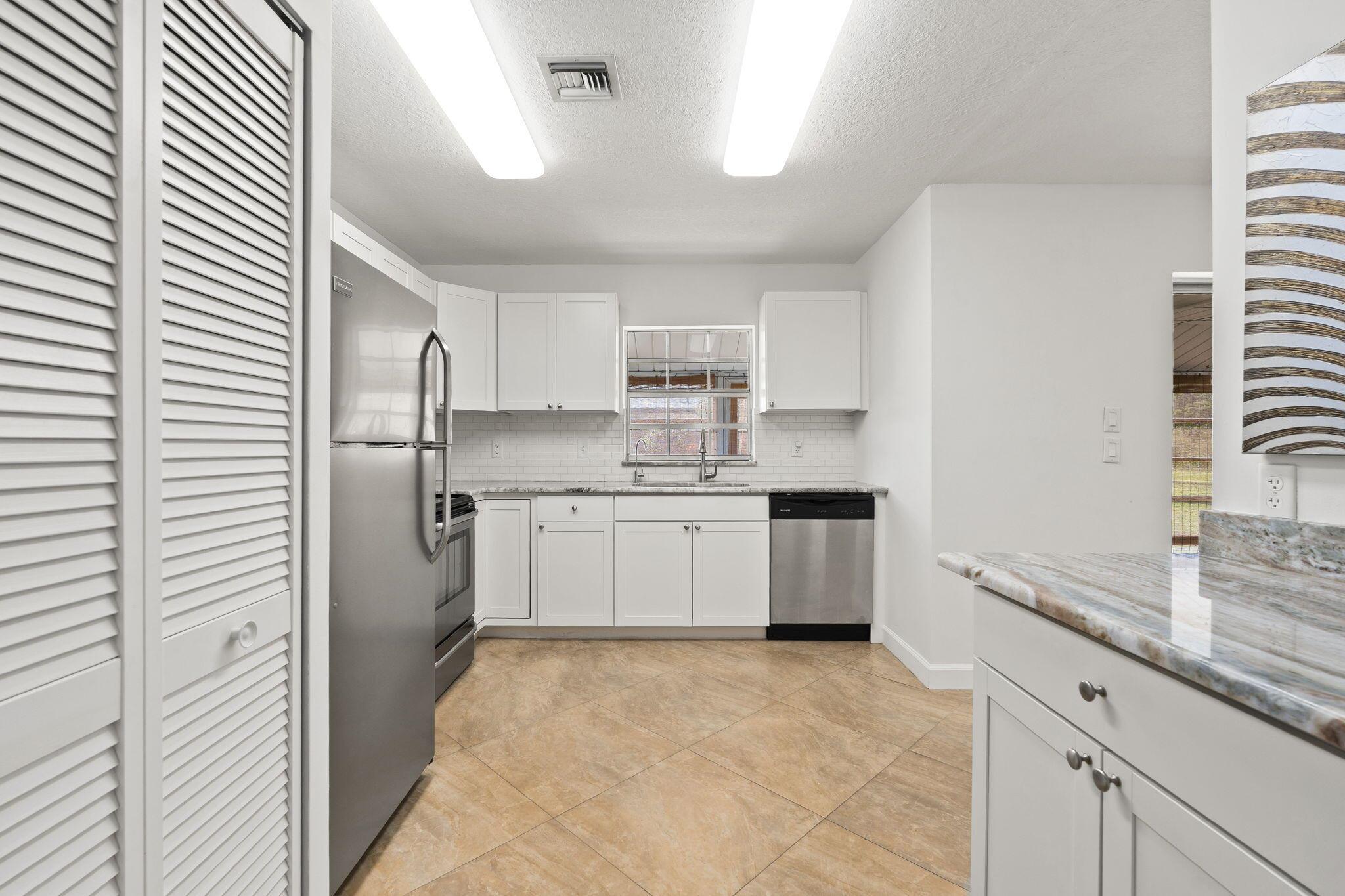 THE GROVE CONDOMINIUM SEC - Residential