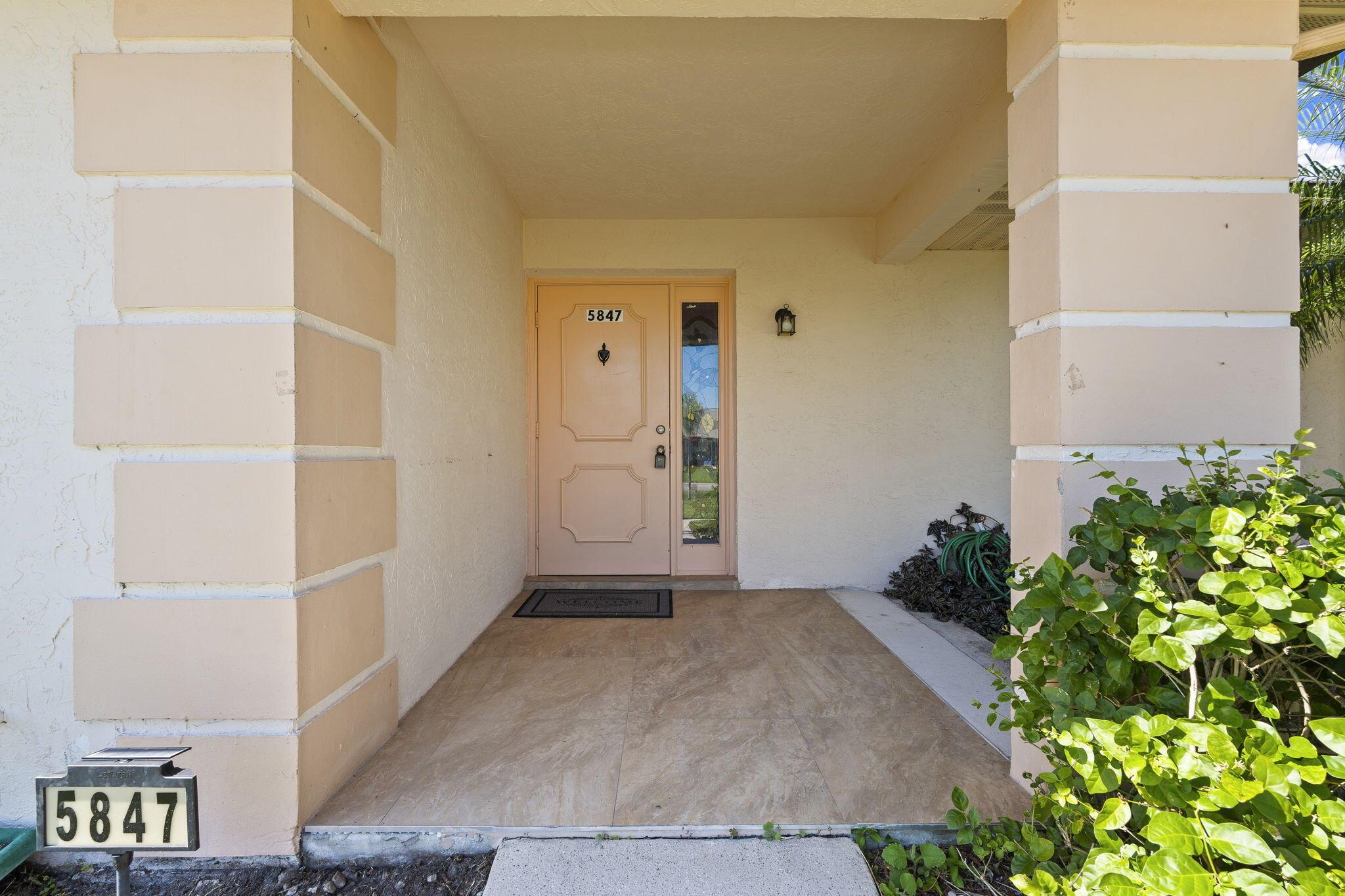 THE GROVE CONDOMINIUM SEC - Residential