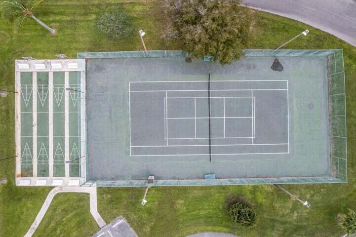 THE GROVE CONDOMINIUM SEC - Residential