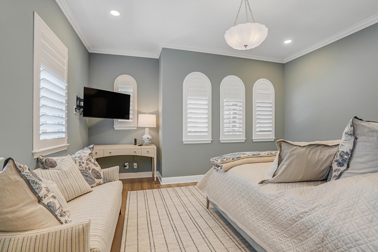 OLD PALM 2 - Residential