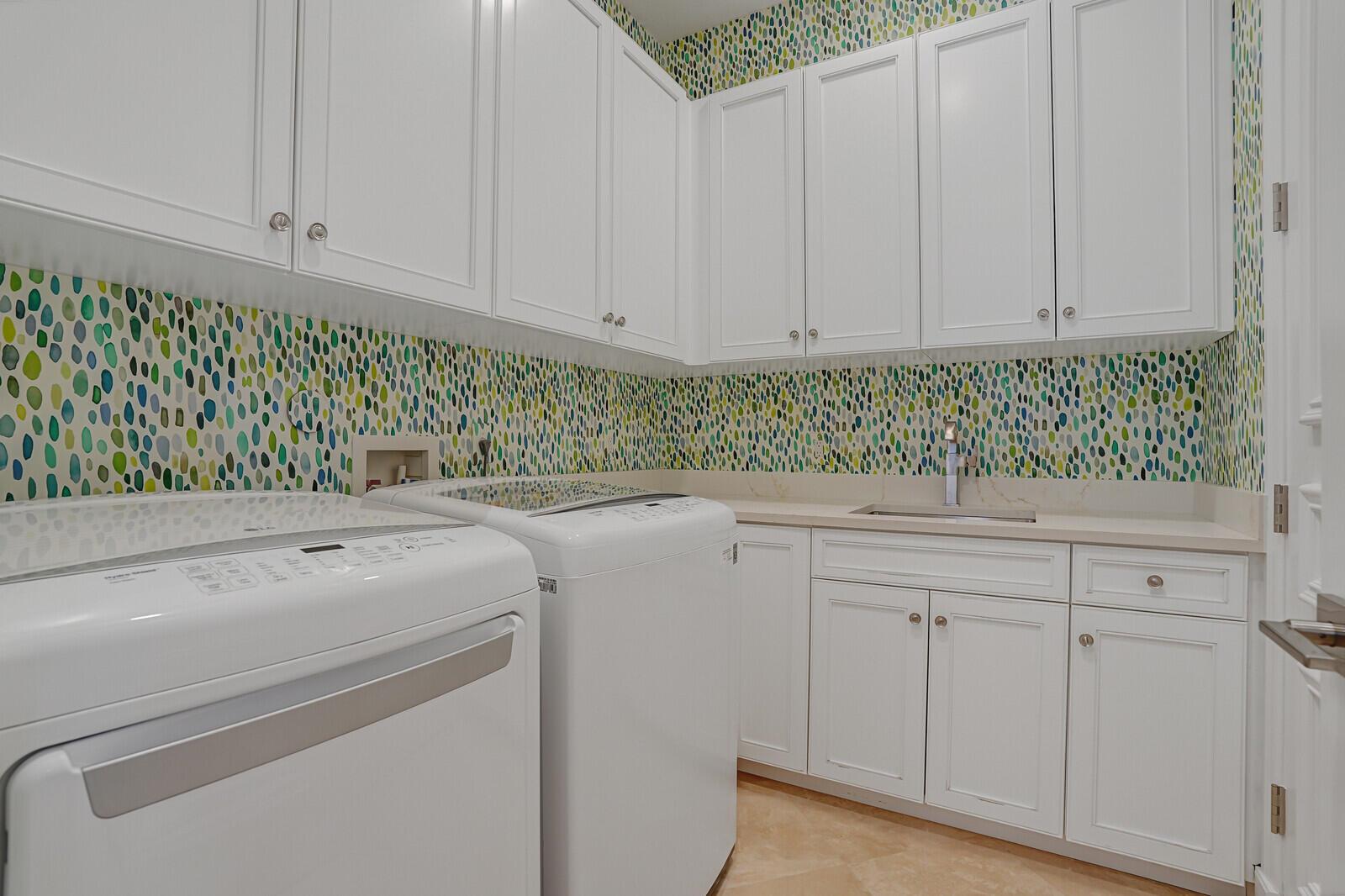 OLD PALM 2 - Residential