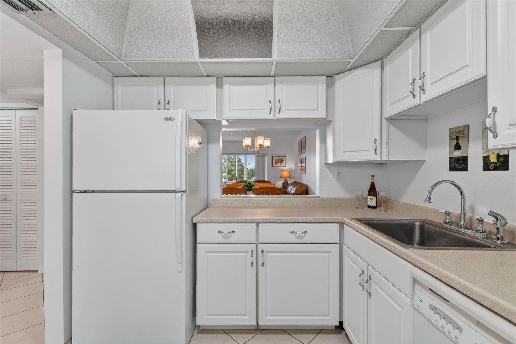 ORIOLE GOLF & TENNIS CLUB CONDO - Residential