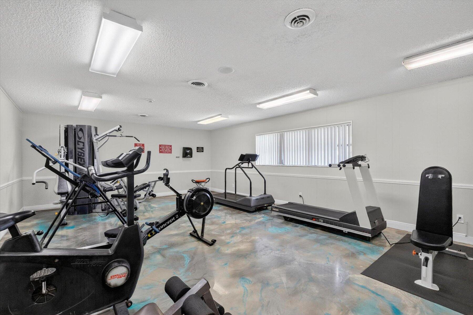 ORIOLE GOLF & TENNIS CLUB CONDO - Residential