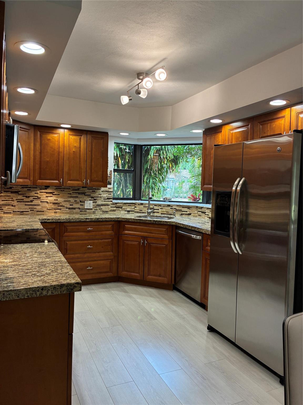 BOCA DELRAY COUNTRY CLUB - Residential