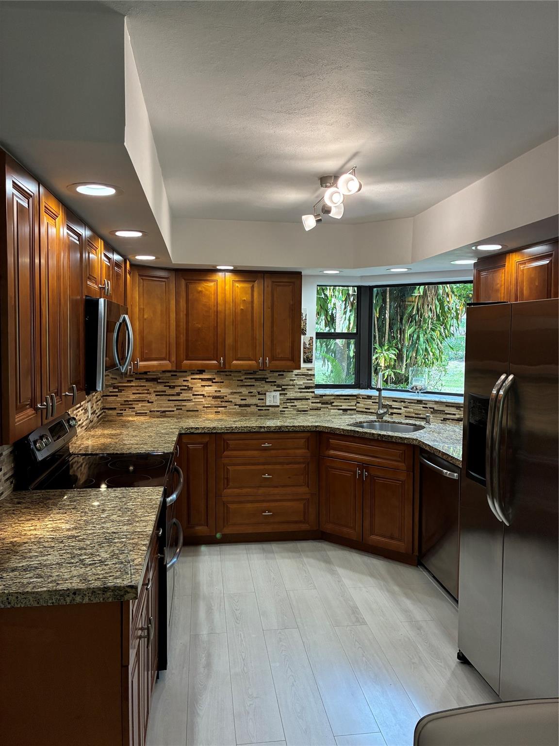 BOCA DELRAY COUNTRY CLUB - Residential