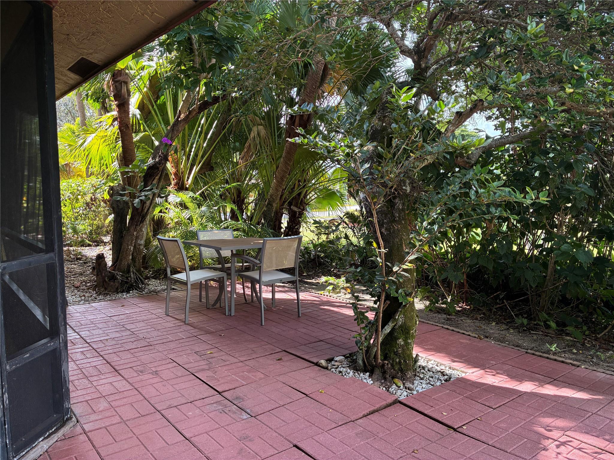 BOCA DELRAY COUNTRY CLUB - Residential