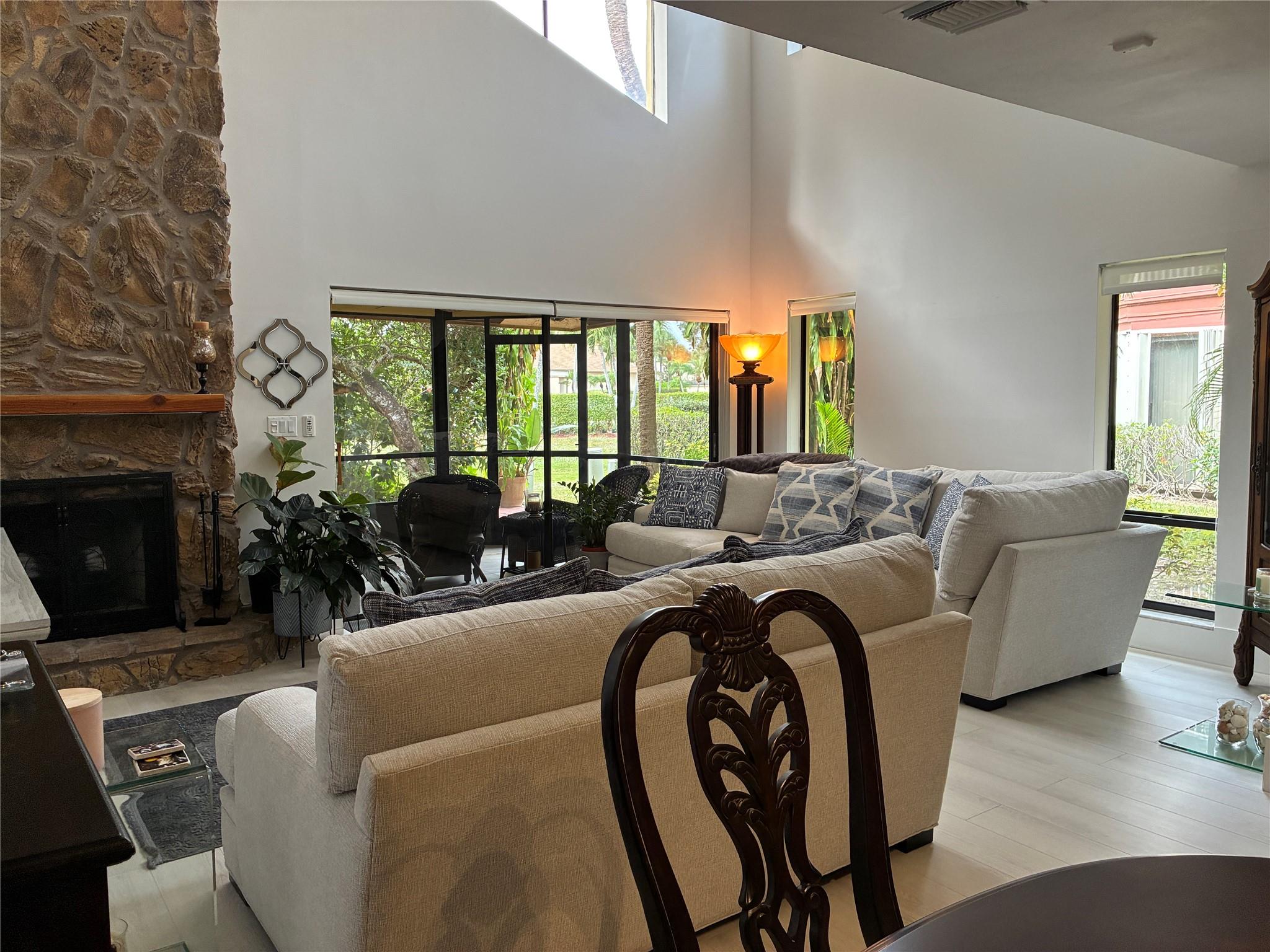 BOCA DELRAY COUNTRY CLUB - Residential