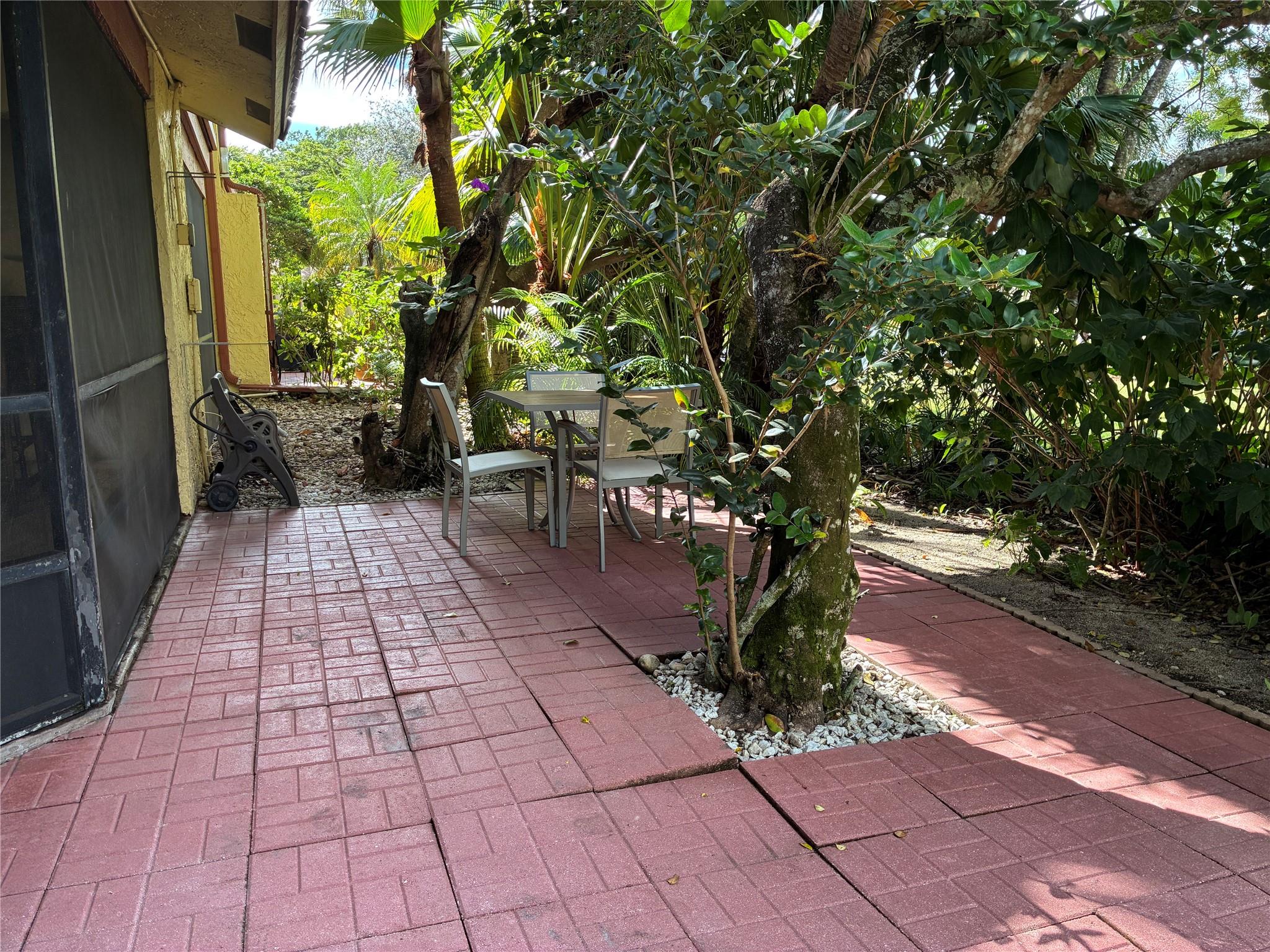 BOCA DELRAY COUNTRY CLUB - Residential