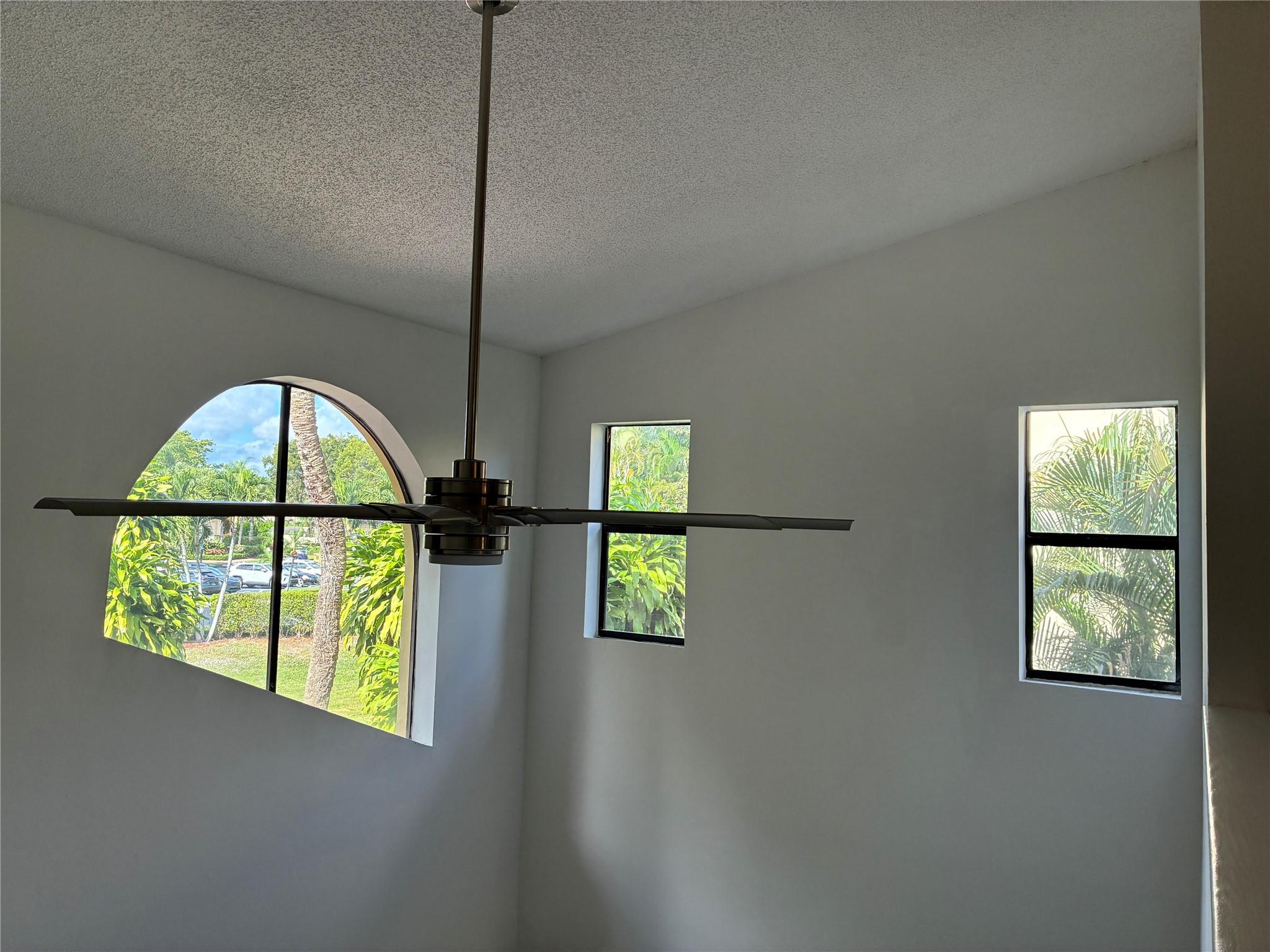 BOCA DELRAY COUNTRY CLUB - Residential