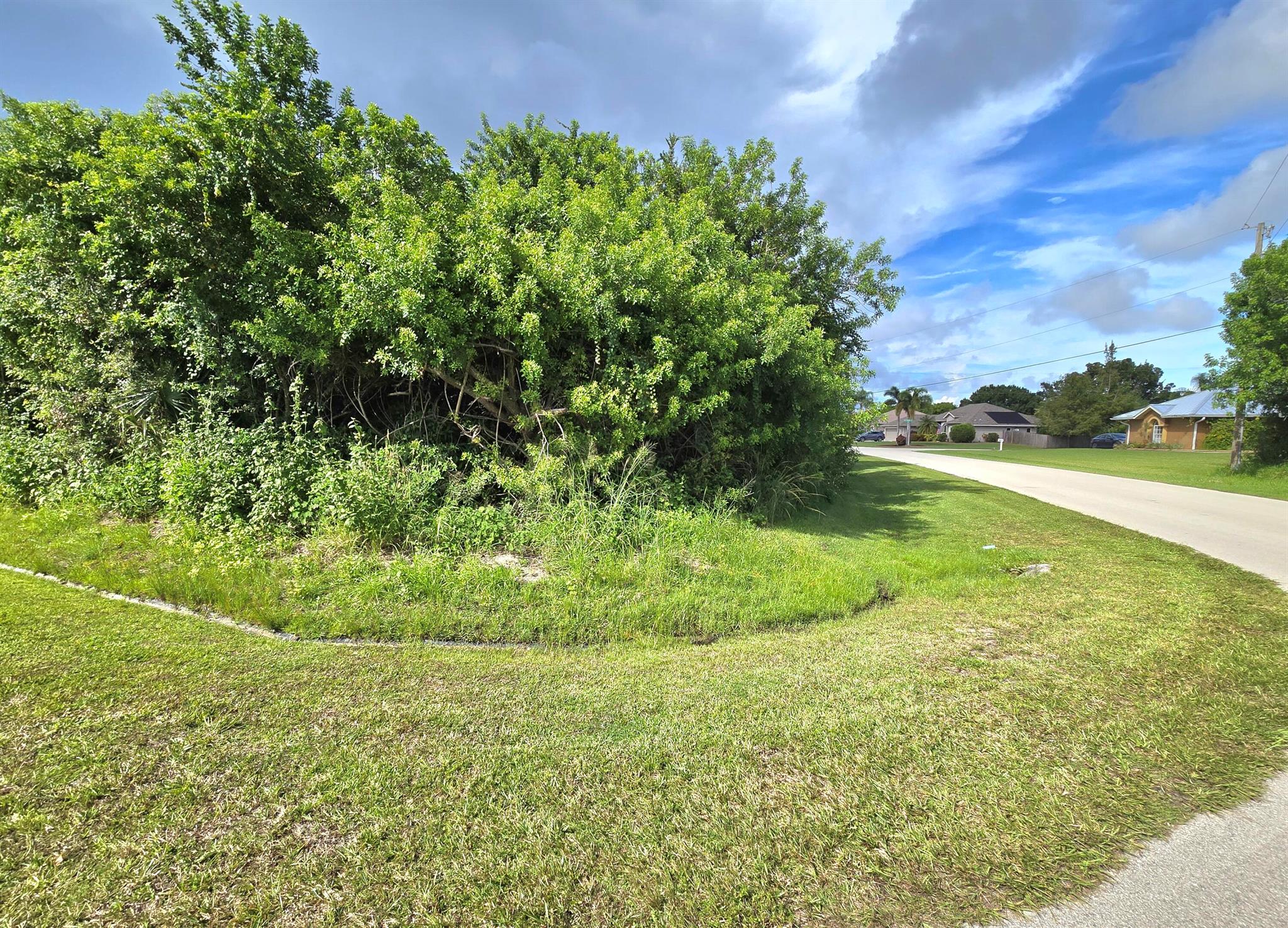 PORT ST LUCIE SECTION 48 - Land
