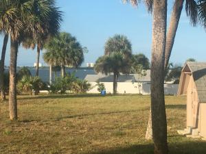 EDEN'S REFUGE - Land