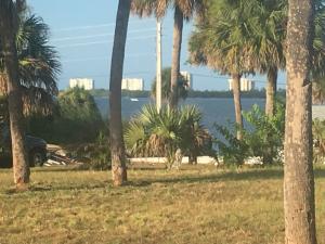 EDEN'S REFUGE - Land