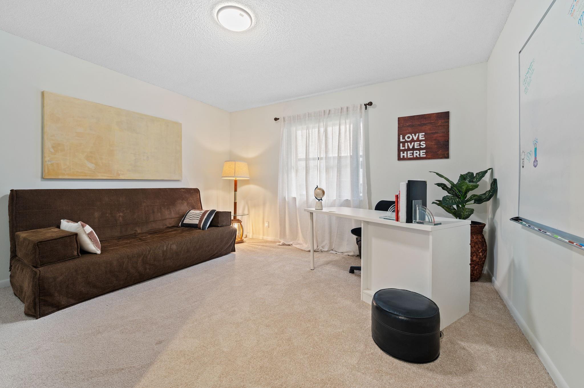 Eagle Point 127-12 B - Residential