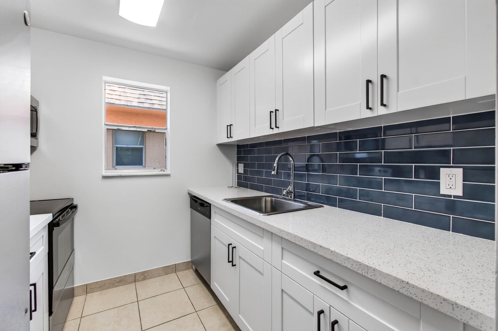 450 SW 2ND Avenue 205