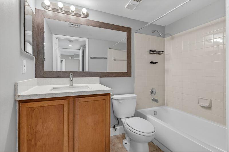 CLEAR LAKE CLUB CONDO - Residential Lease