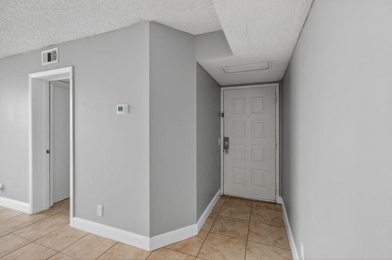 CLEAR LAKE CLUB CONDO - Residential Lease