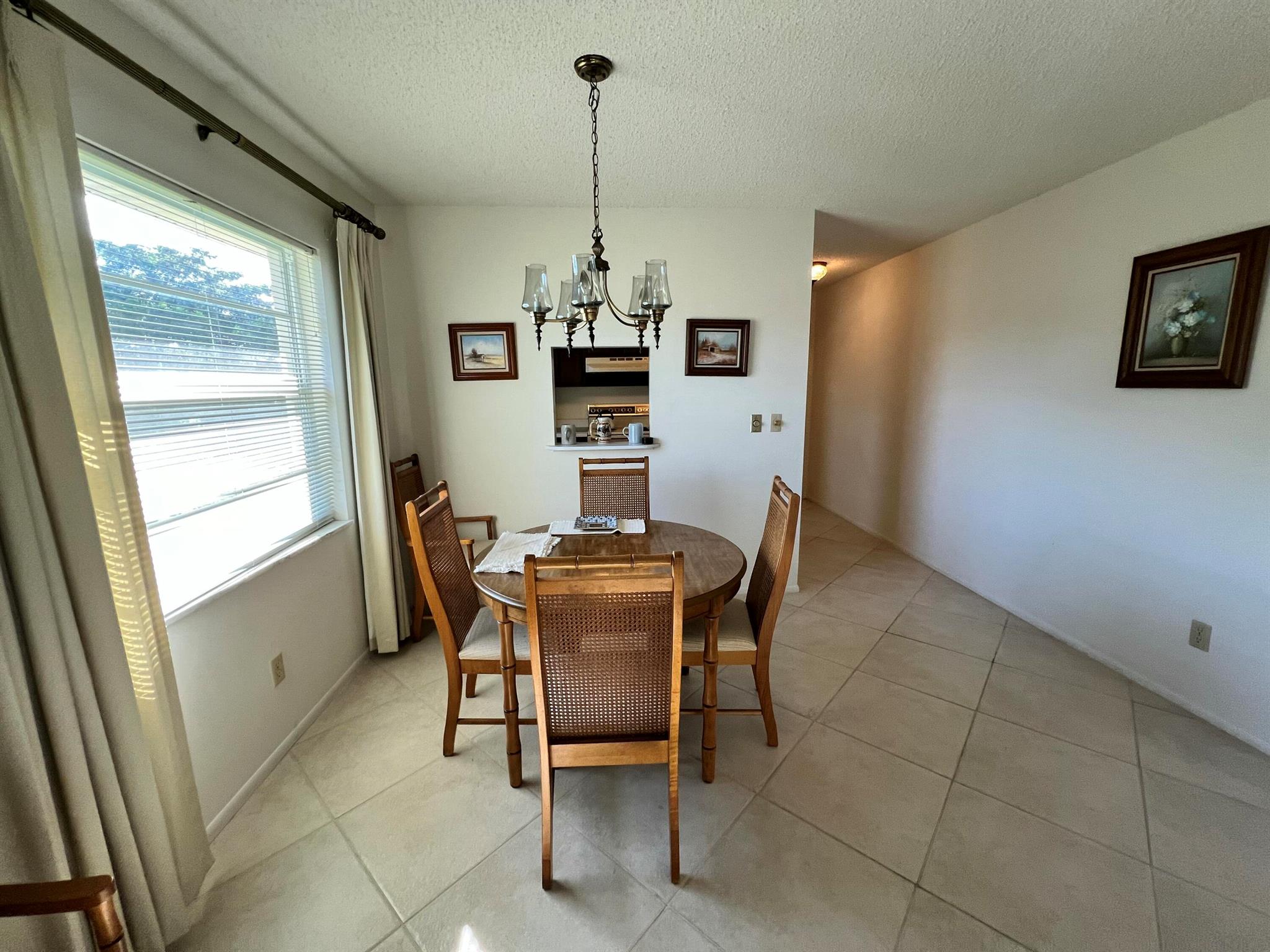 VISTA ROYALE PHASE IV BLD - Residential Lease